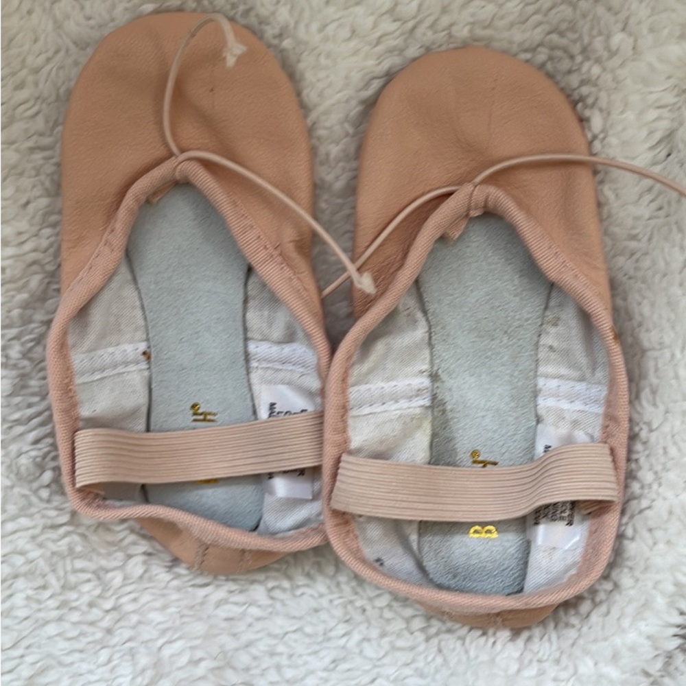 Brand new, in box, toddler girls 8.5B ballet slippers